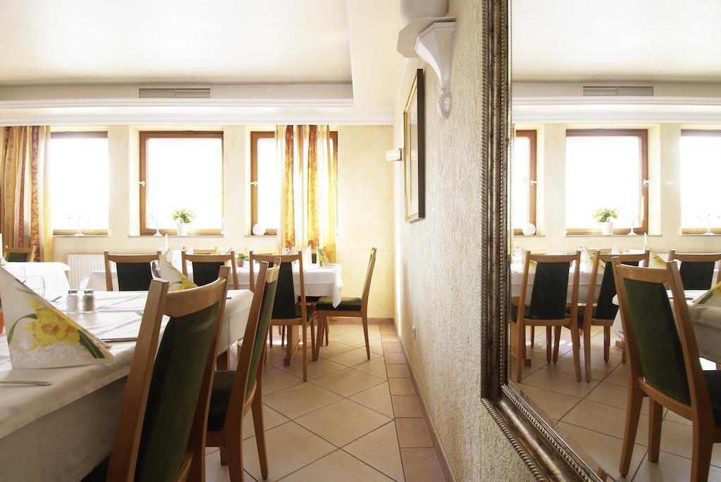 Hotel Regina Zirndorf Buitenkant foto