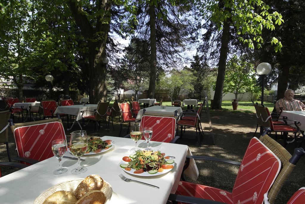 Hotel Regina Zirndorf Buitenkant foto